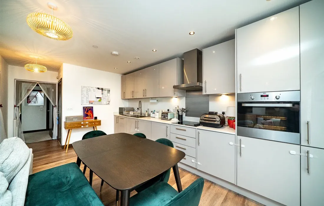 2 bedroom apartment for sale