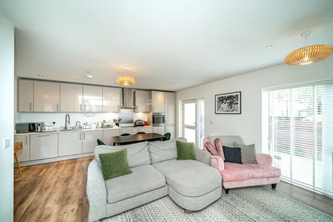 2 bedroom apartment for sale