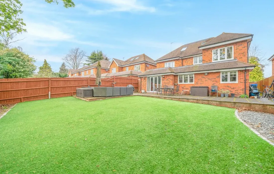 5 bedroom house for sale