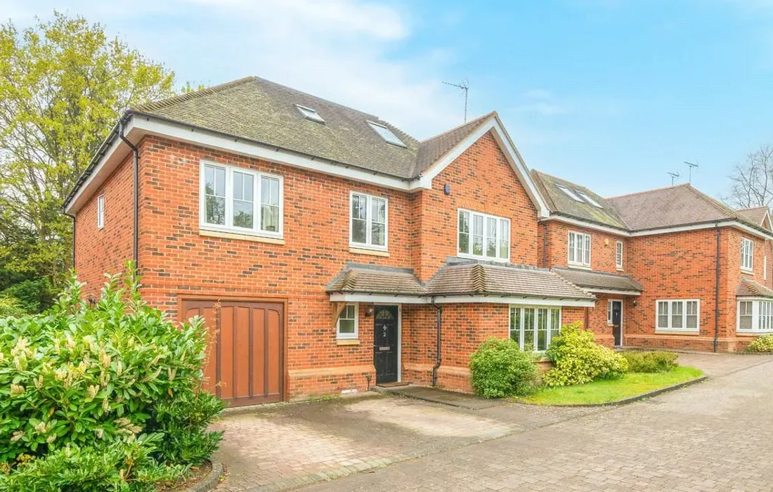 5 bedroom house for sale