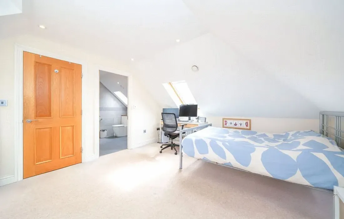 5 bedroom house for sale