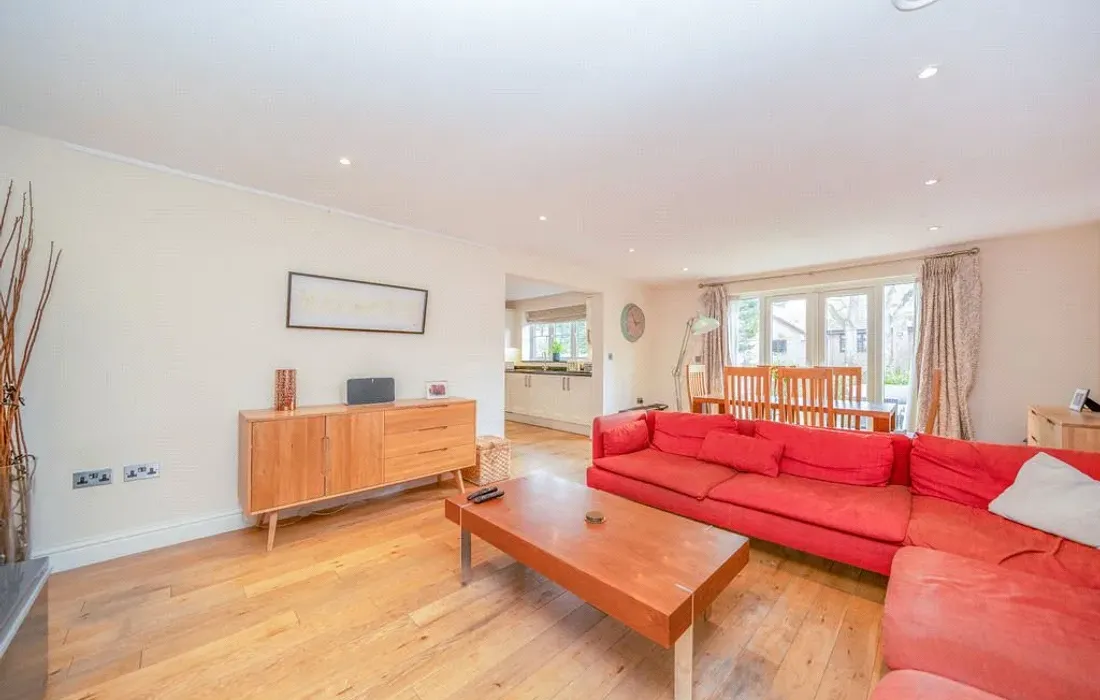 5 bedroom house for sale