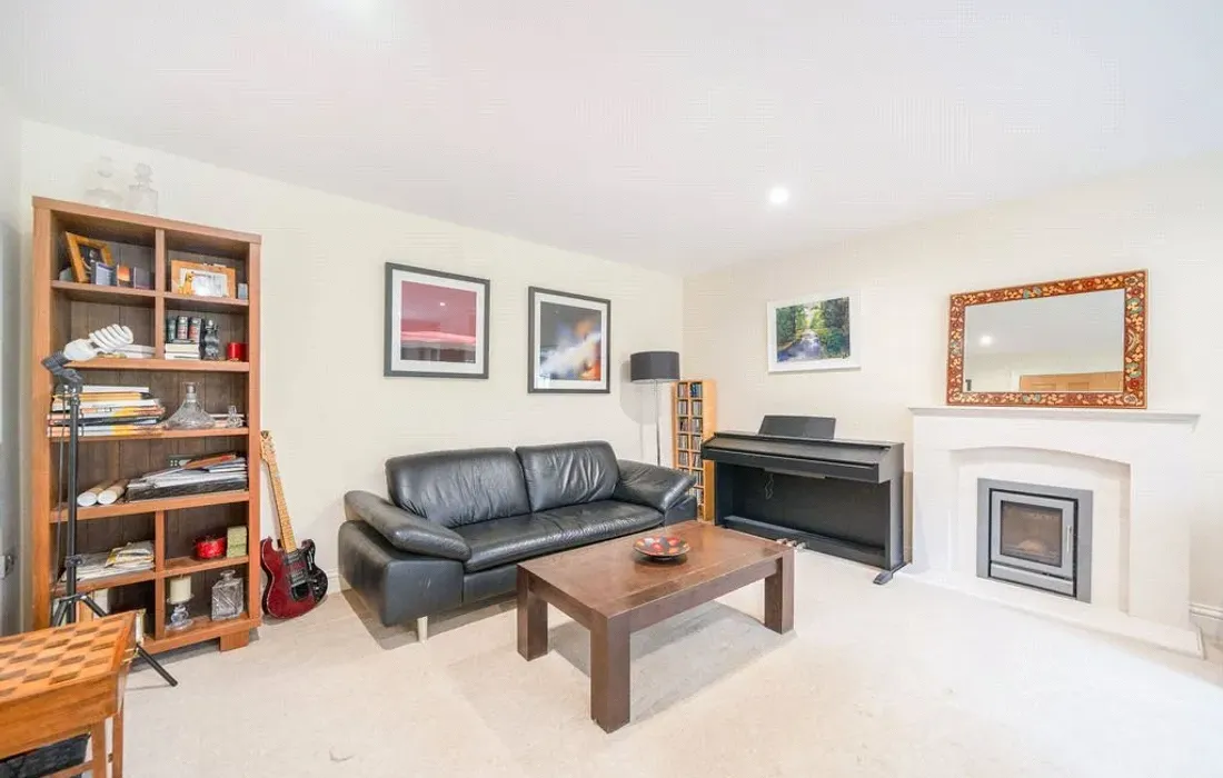 5 bedroom house for sale