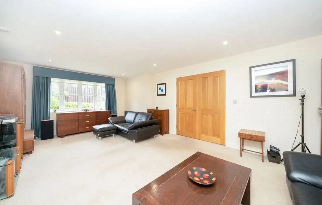 5 bedroom house for sale