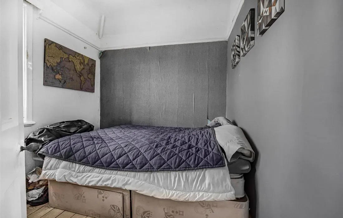 5 bedroom house for sale