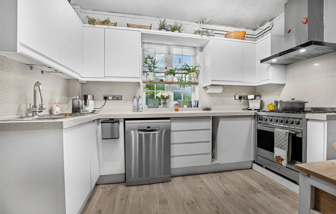 5 bedroom house for sale