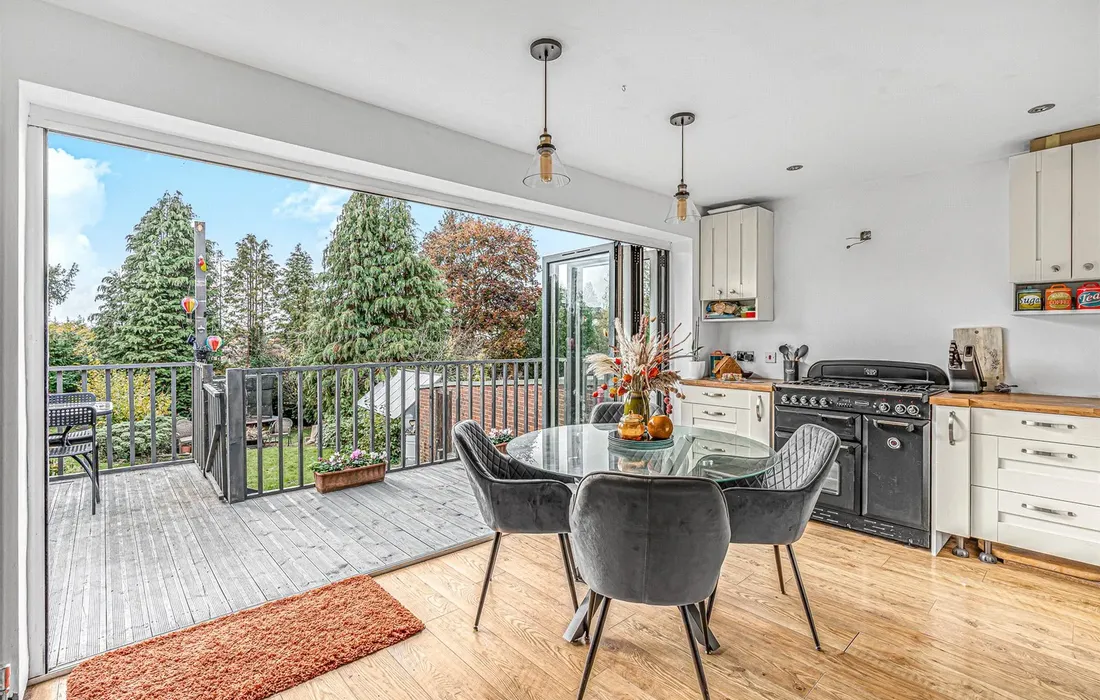 4 bedroom bungalow for sale