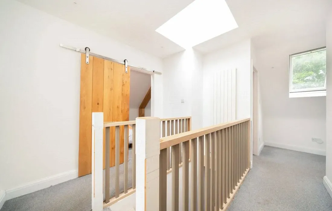 6 bedroom house for sale