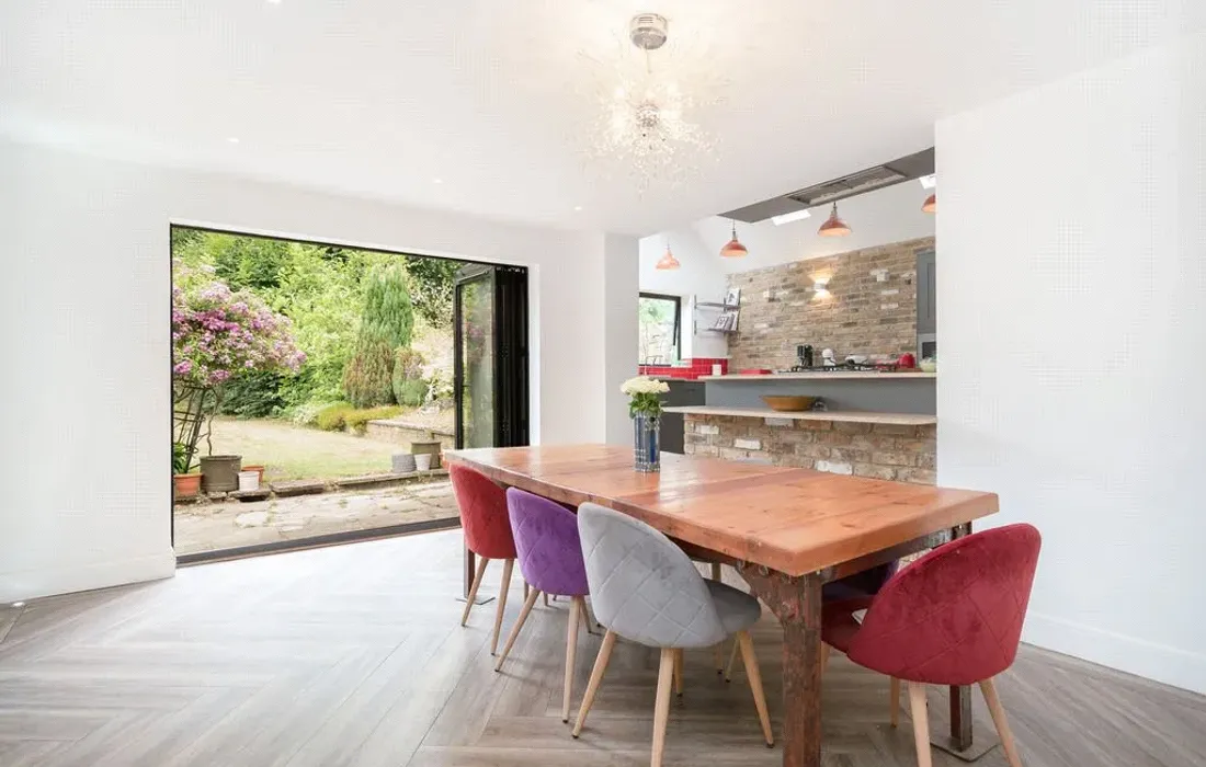 6 bedroom house for sale