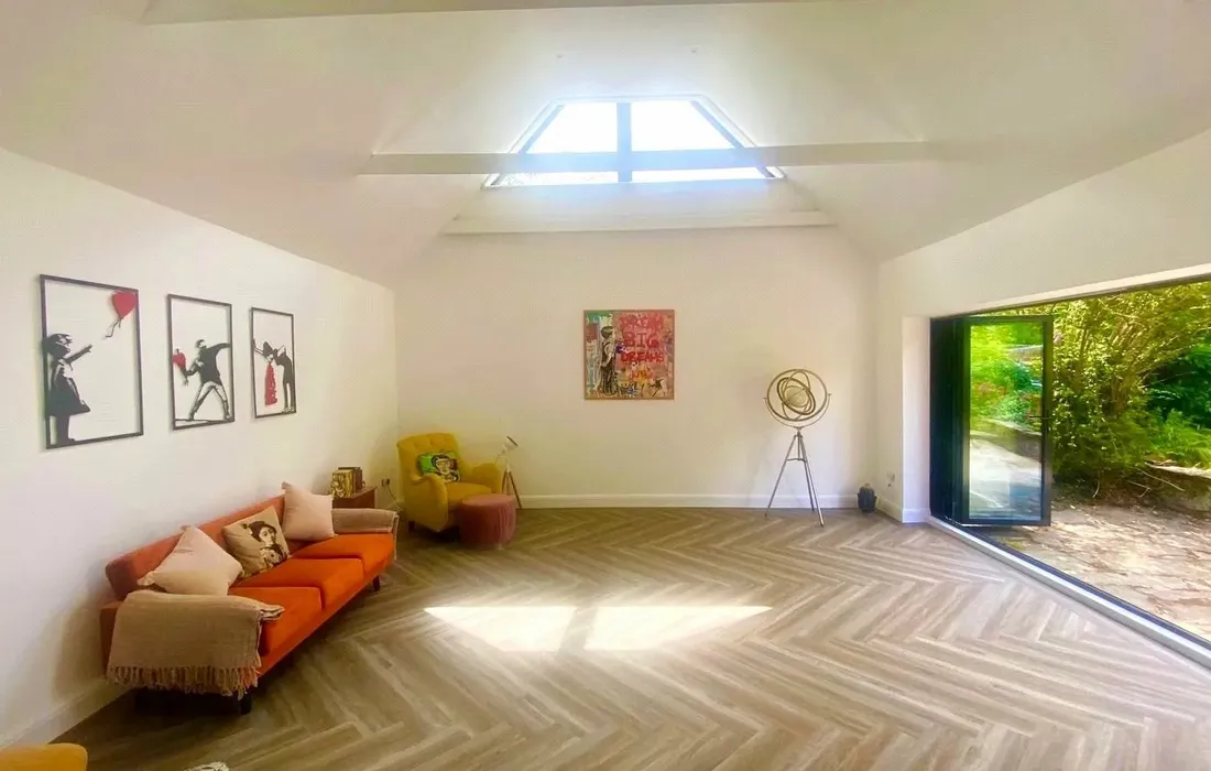 6 bedroom house for sale