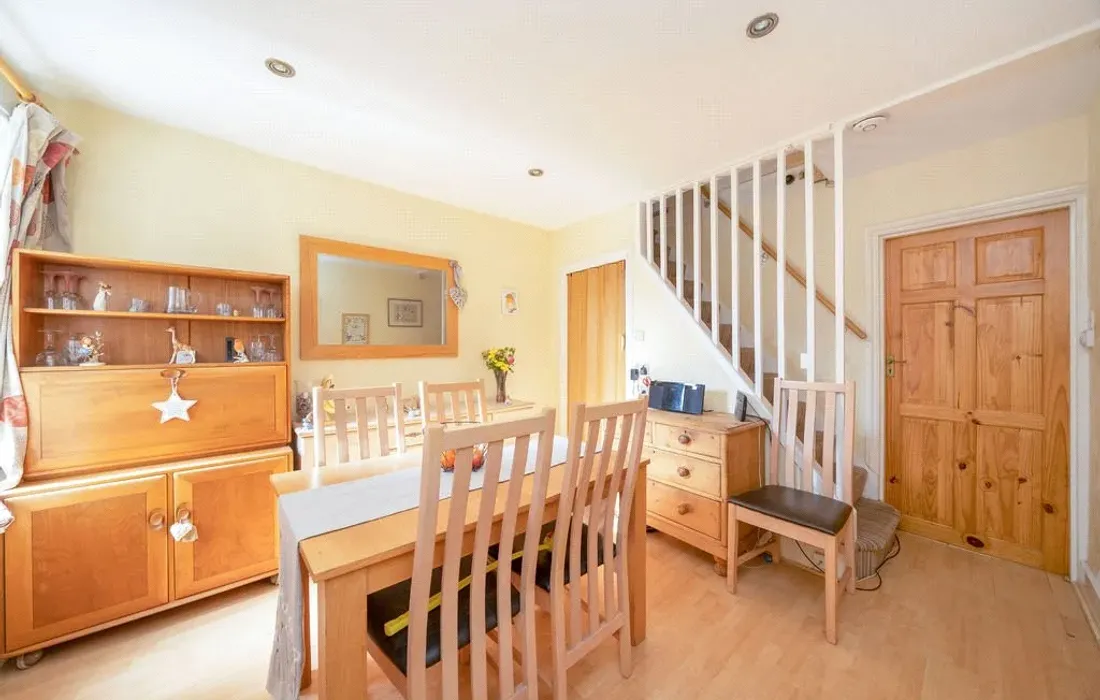 2 bedroom house for sale