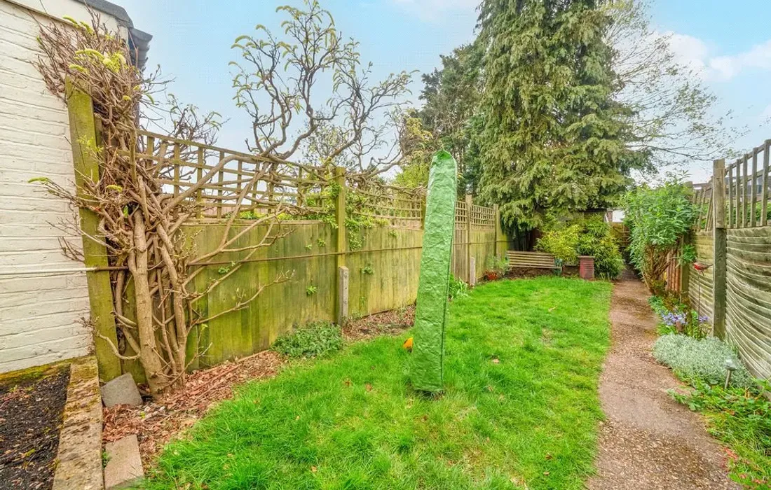 2 bedroom house for sale