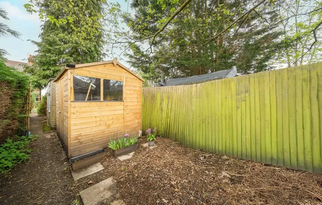 2 bedroom house for sale