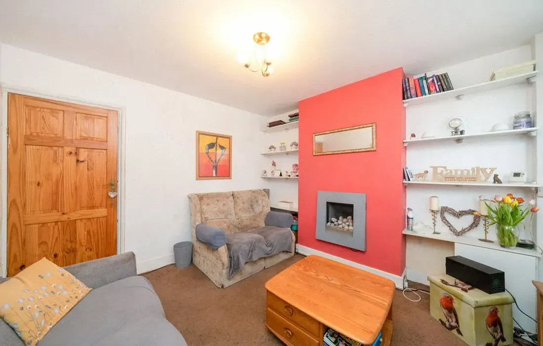 2 bedroom house for sale