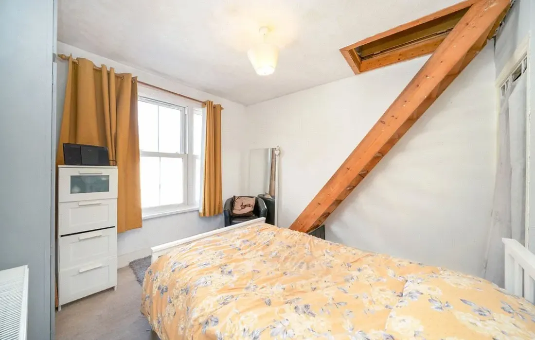 2 bedroom house for sale