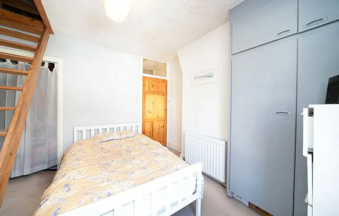 2 bedroom house for sale