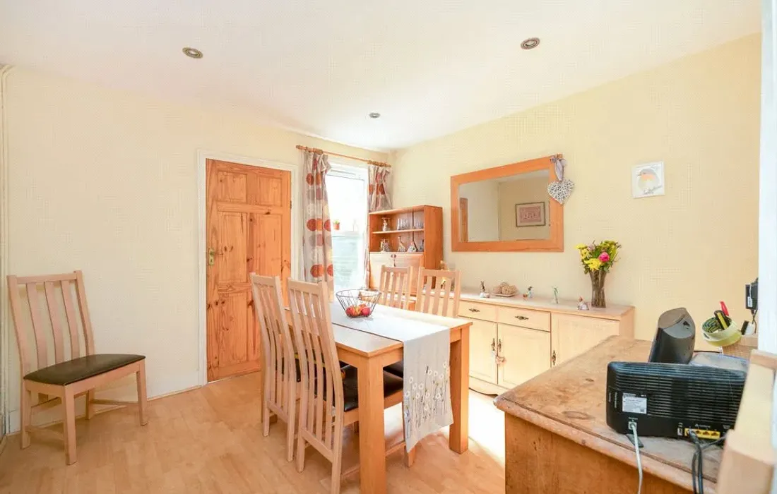 2 bedroom house for sale