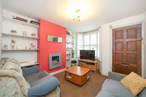 2 bedroom house for sale