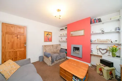 2 bedroom house for sale