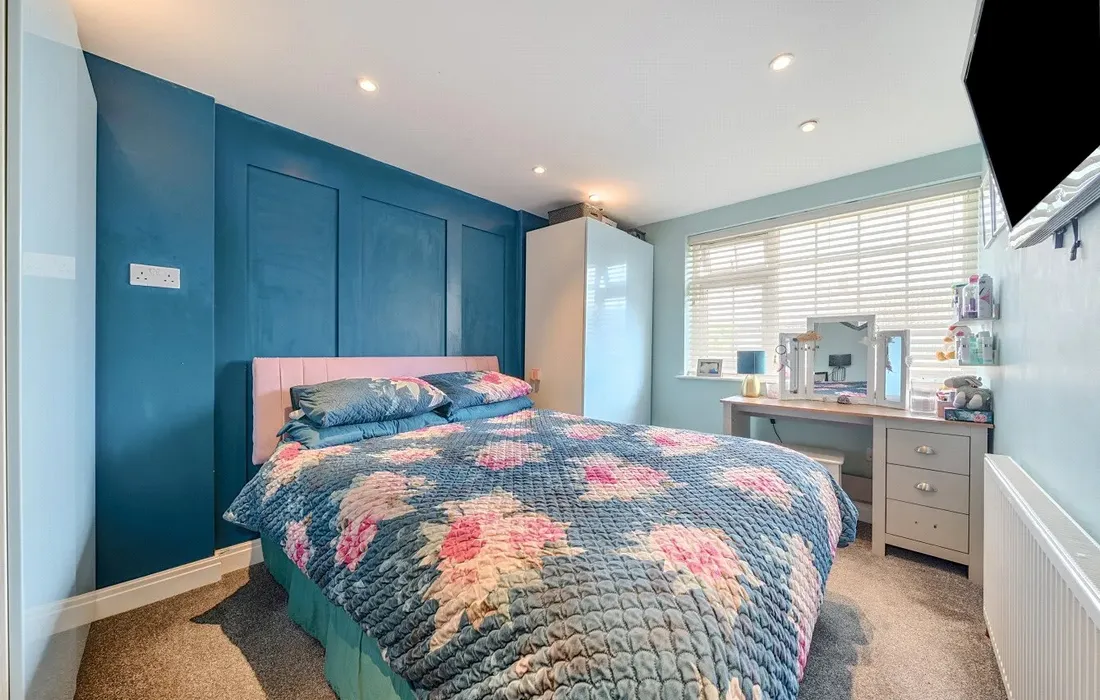 5 bedroom house for sale