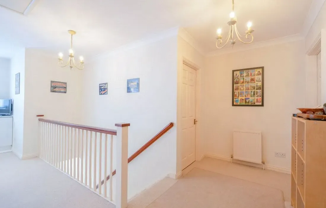 2 bedroom maisonette for sale