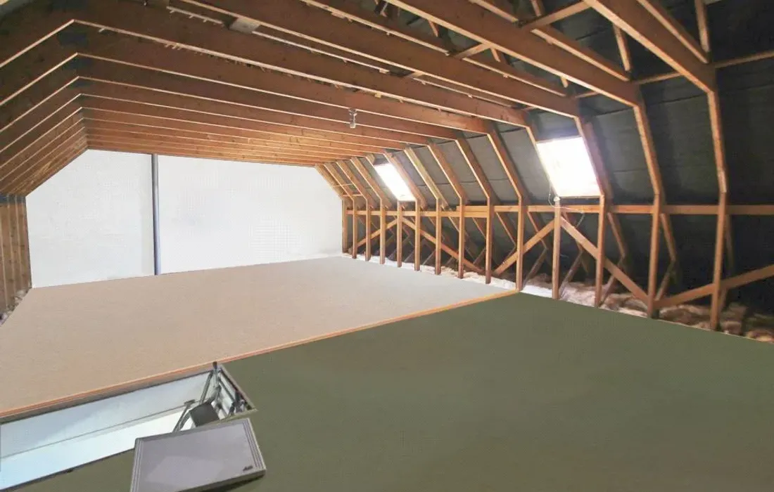 2 bedroom maisonette for sale