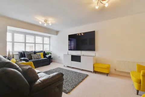 4 bedroom house to rent