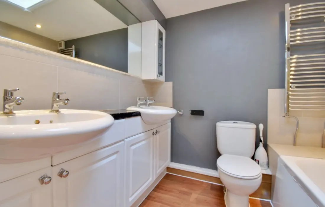 2 bedroom maisonette to rent