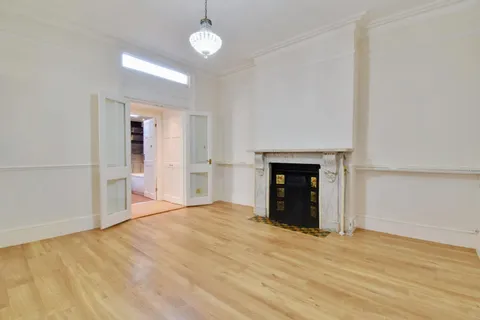 2 bedroom maisonette to rent