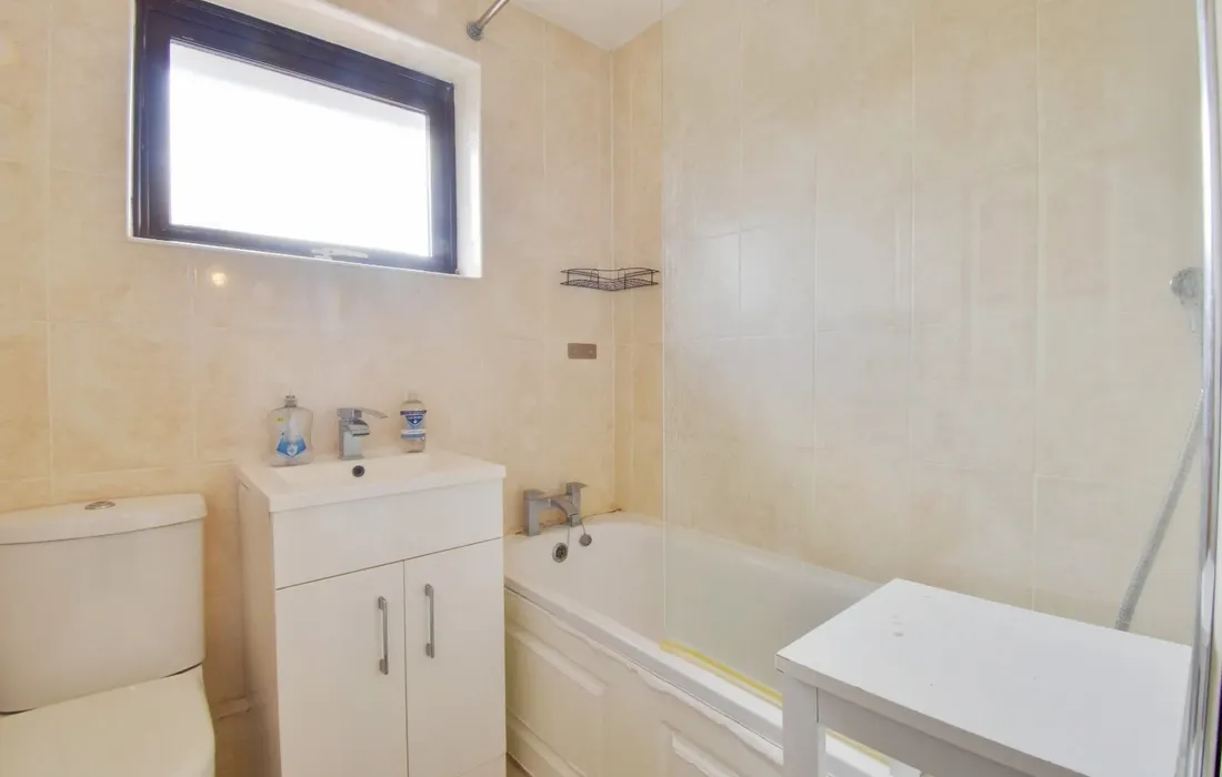 2 bedroom house to rent