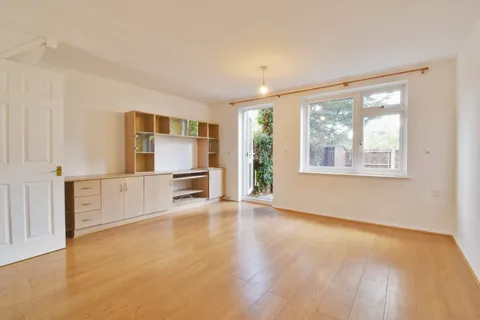 2 bedroom house to rent