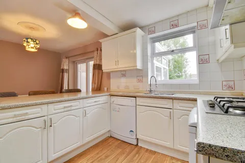2 bedroom house to rent
