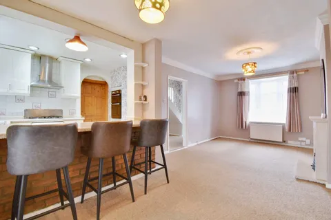 2 bedroom house to rent