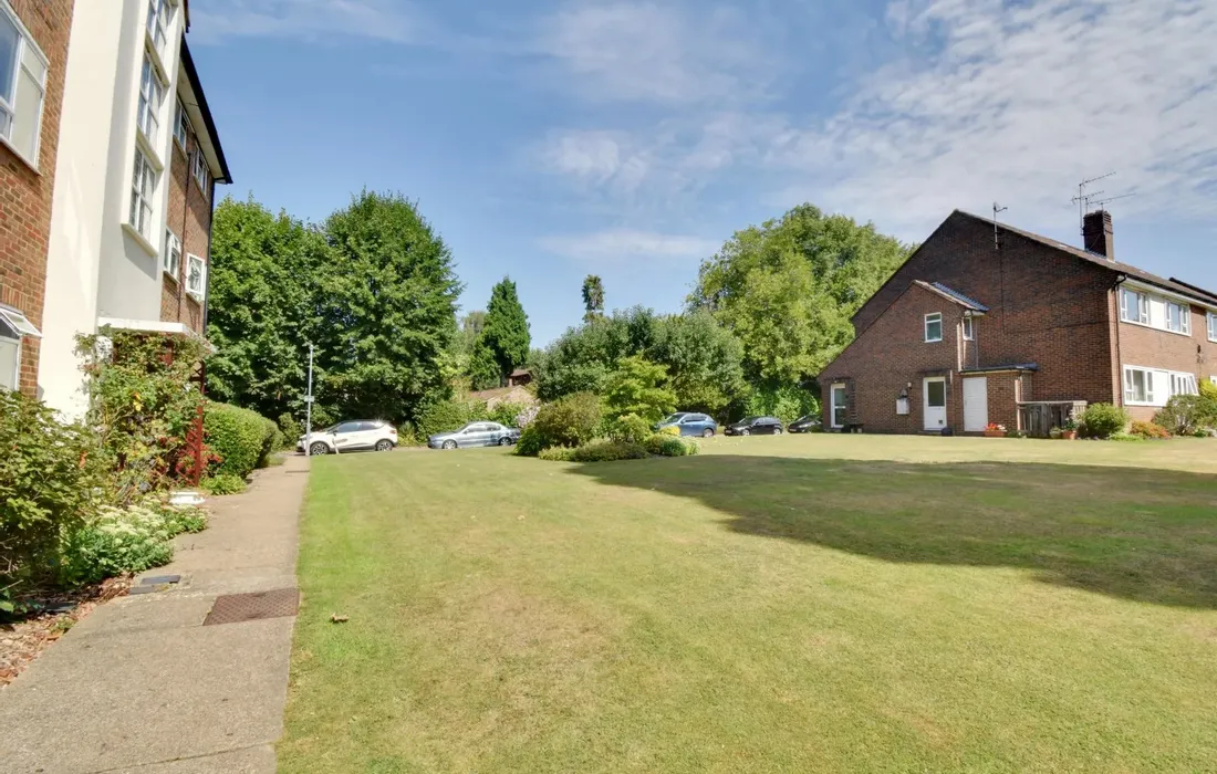 2 bedroom apartment to rent