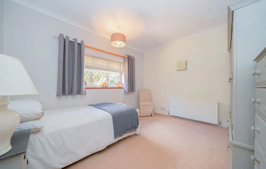 6 bedroom house for sale