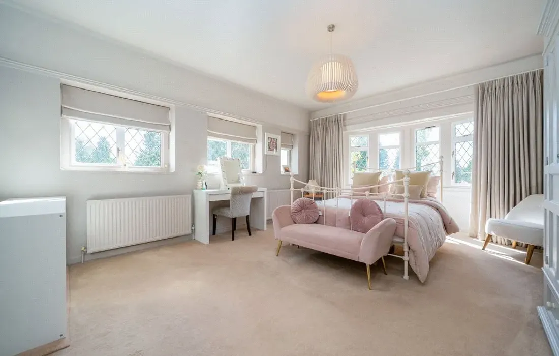 6 bedroom house for sale