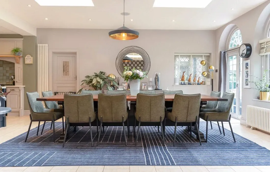 6 bedroom house for sale