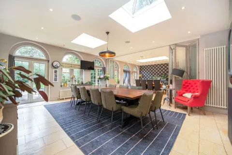 6 bedroom house for sale