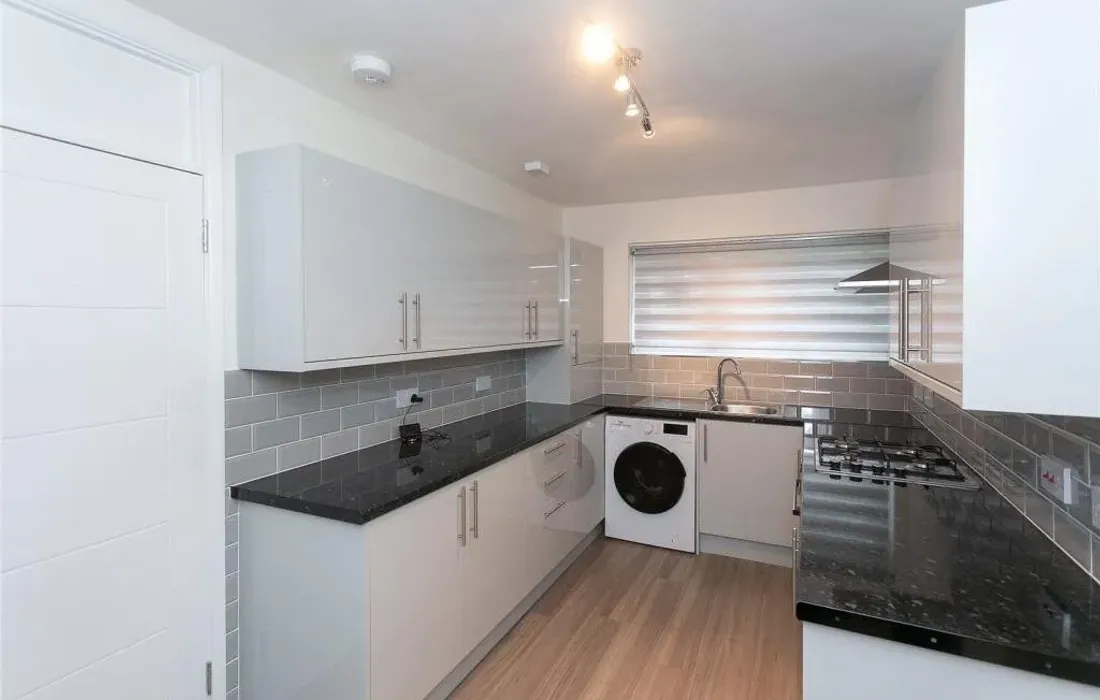 2 bedroom apartment to rent