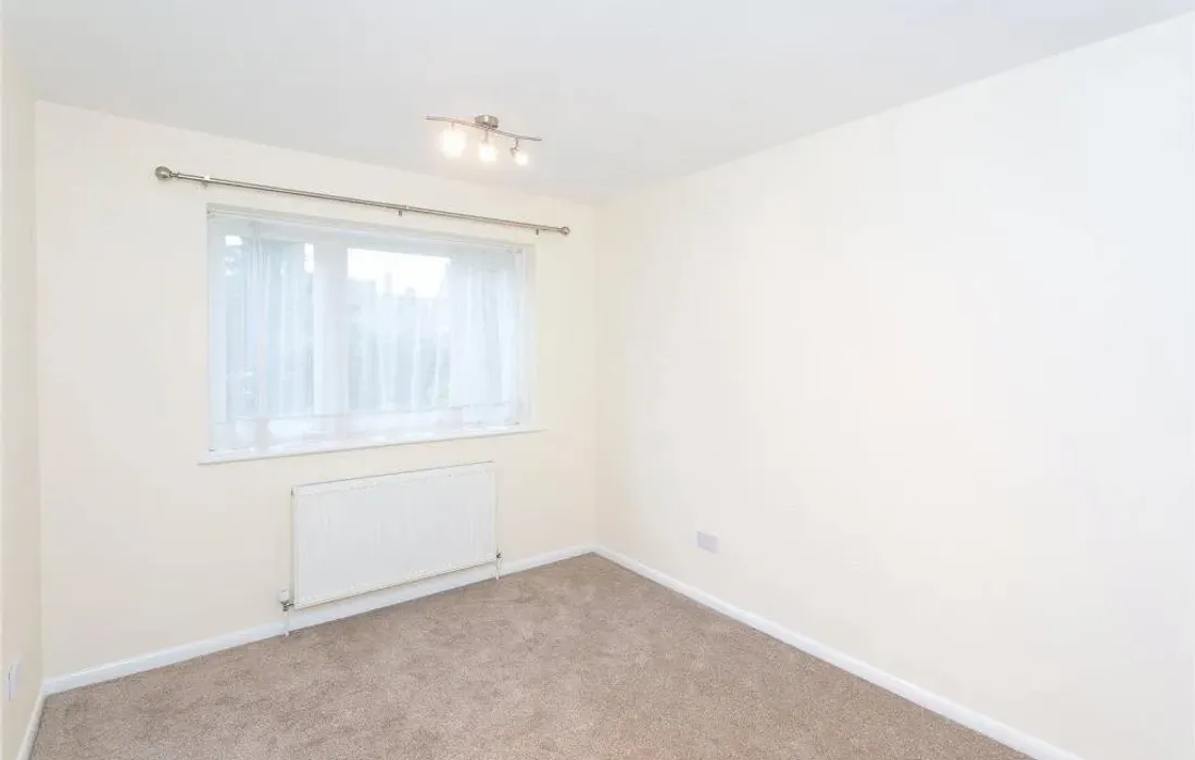 2 bedroom apartment to rent