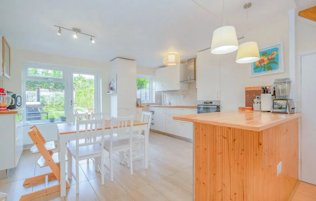 2 bedroom house for sale