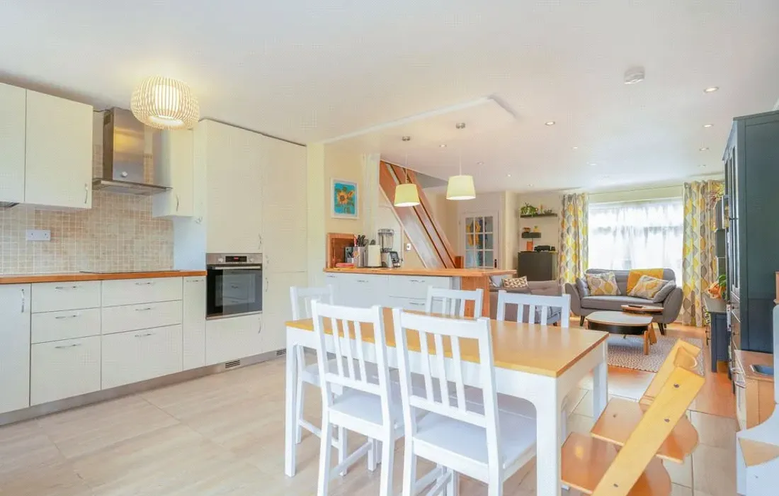 2 bedroom house for sale