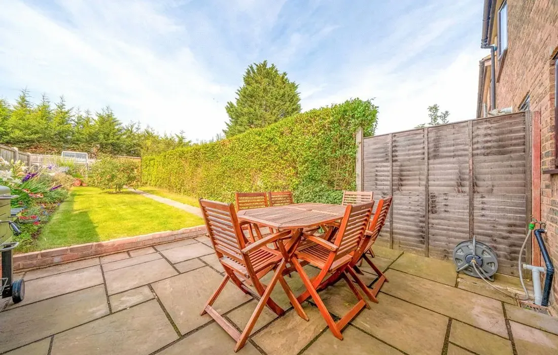 2 bedroom house for sale