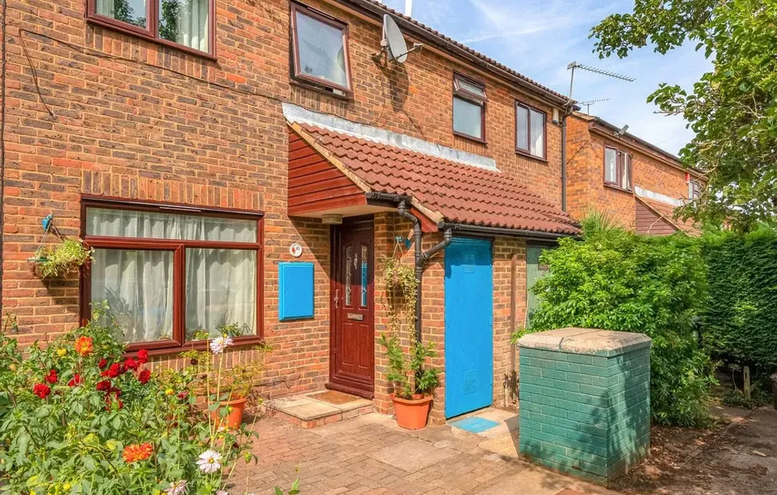 2 bedroom house for sale