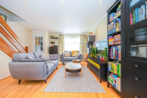 2 bedroom house for sale