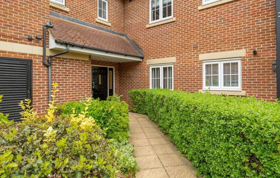2 bedroom apartment to rent