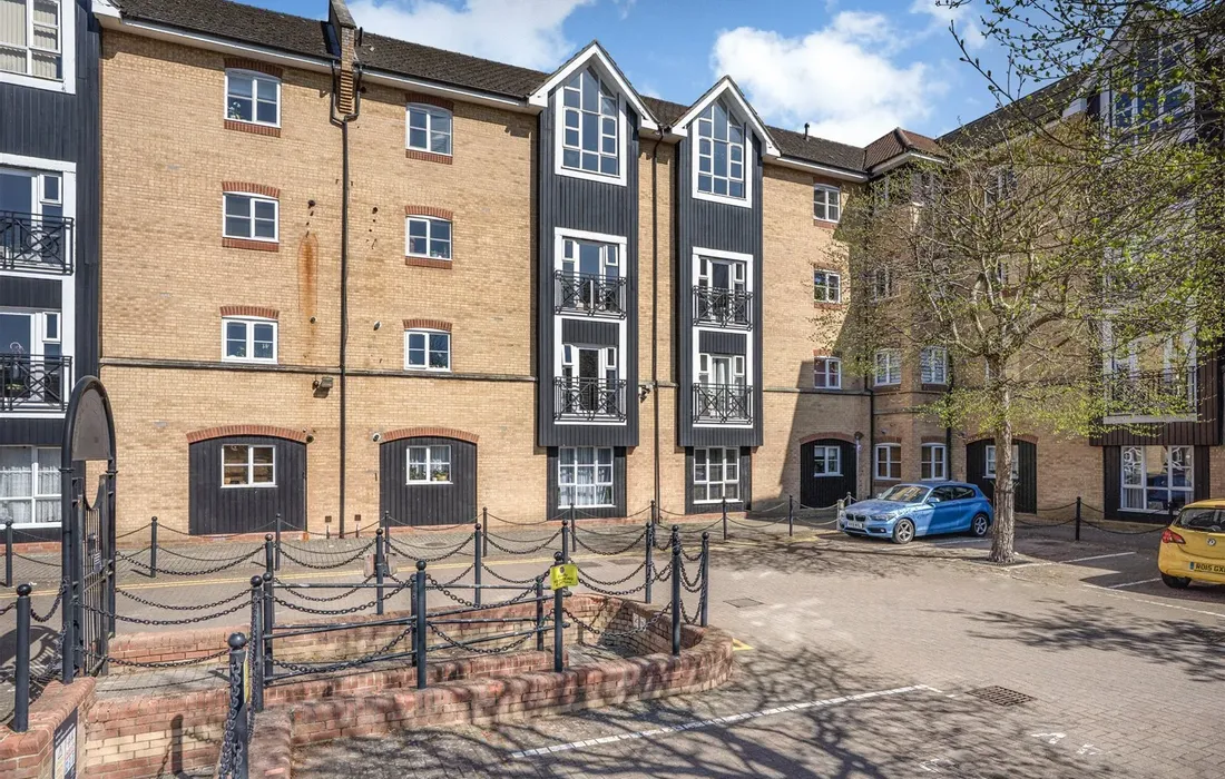 3 bedroom apartment to rent