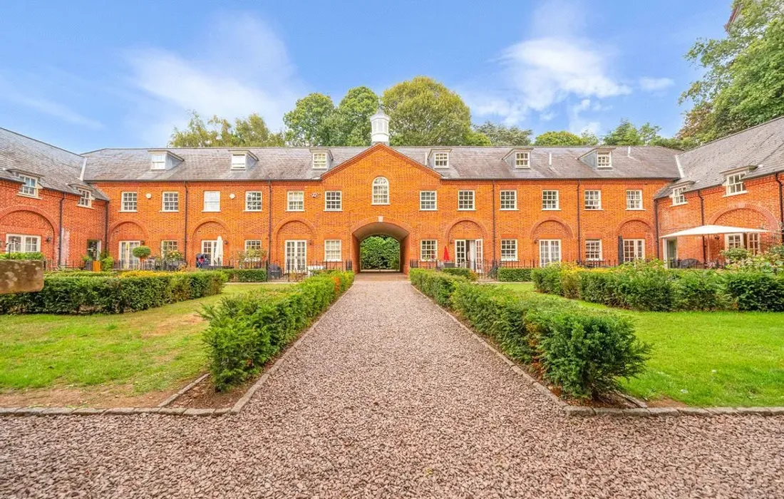 2 bedroom house for sale