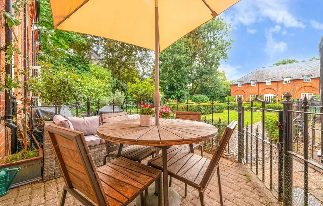 2 bedroom house for sale