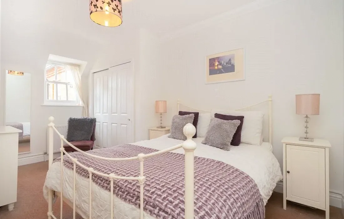 2 bedroom house for sale